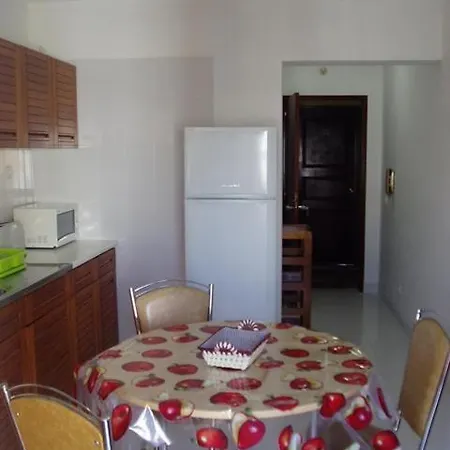 Apartamento Na 1.o Linha Da Da Rocha Apartment